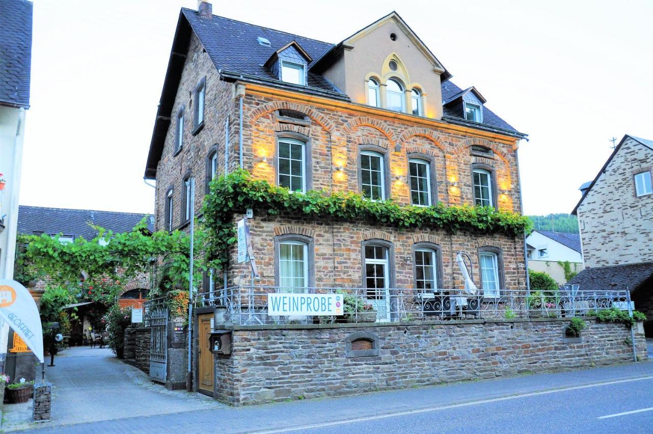 Ferienwohnungen By Weingut Hommes In Ernst Mosel Exterior foto
