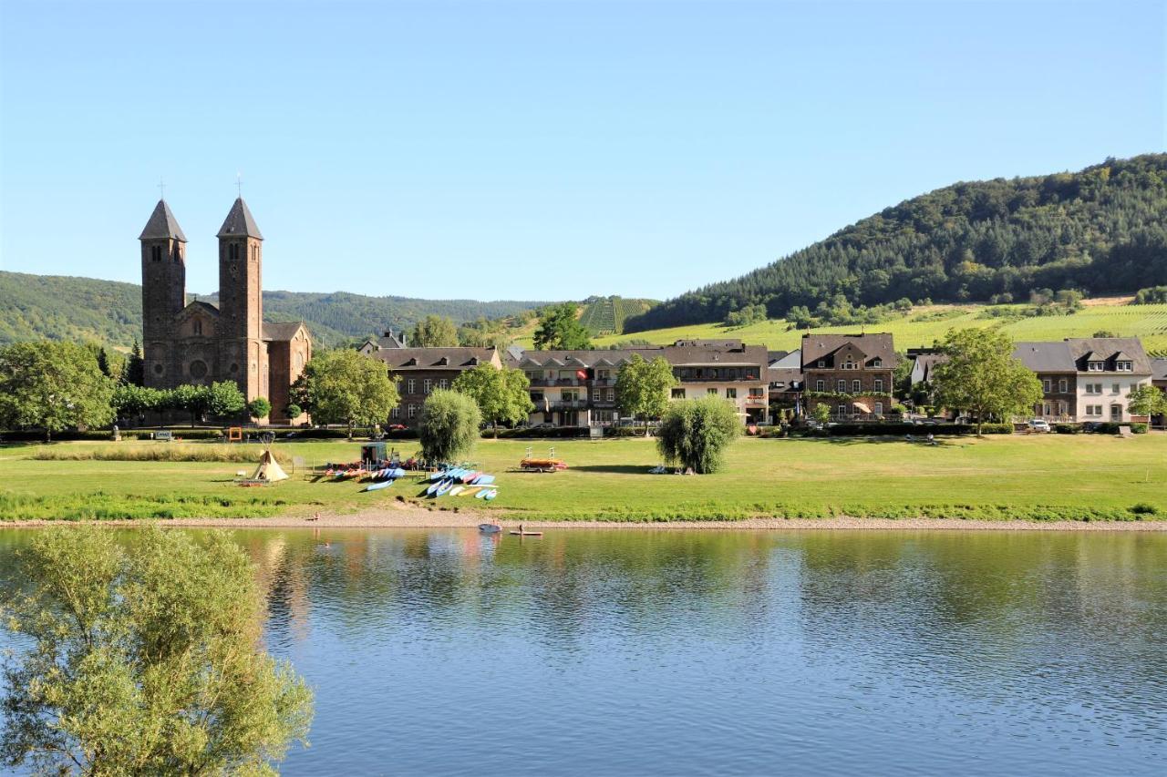 Ferienwohnungen By Weingut Hommes In Ernst Mosel Exterior foto